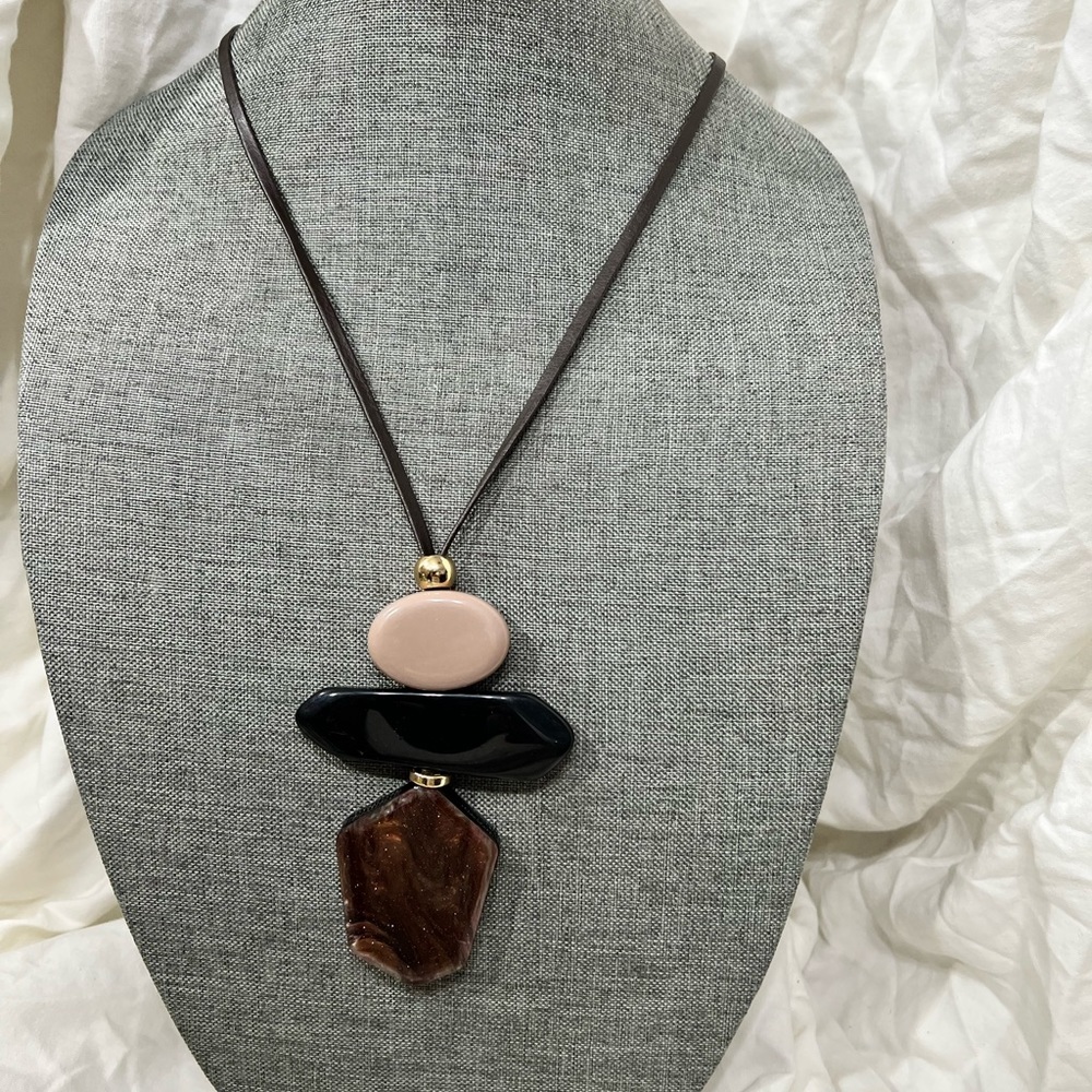 Fashion Necklace BoHo Chic Style W/ Leather Strap And 18kt Gold Plated☑️ - Picture 3 of 13